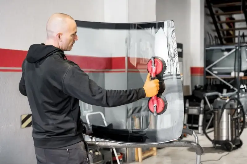 tampa windshield repair