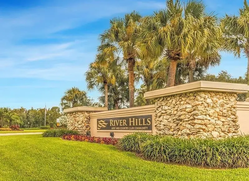 Windshield Replacement Cost in Valrico